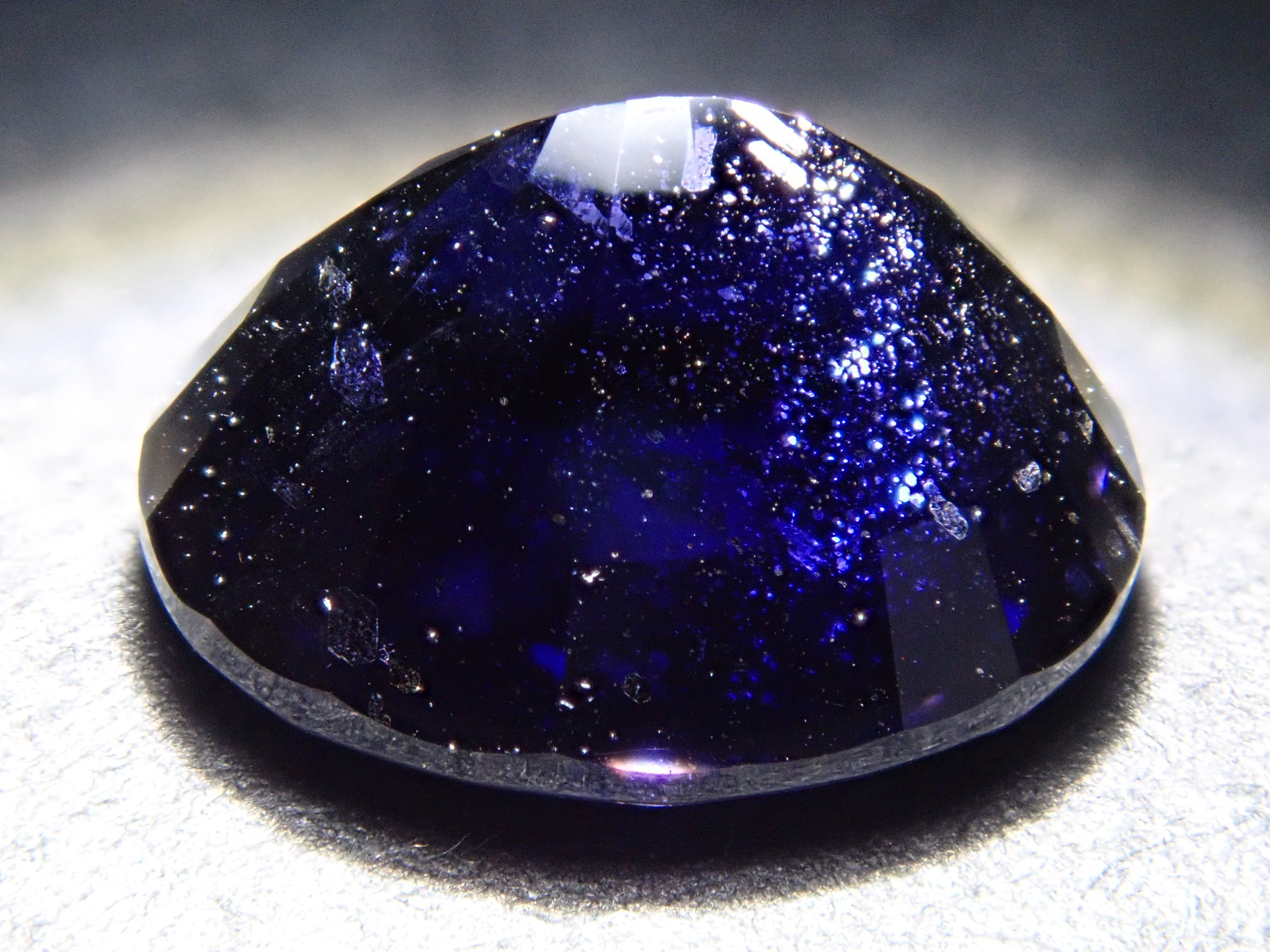 インド産アイオライトサンストーン 1.613ctルース