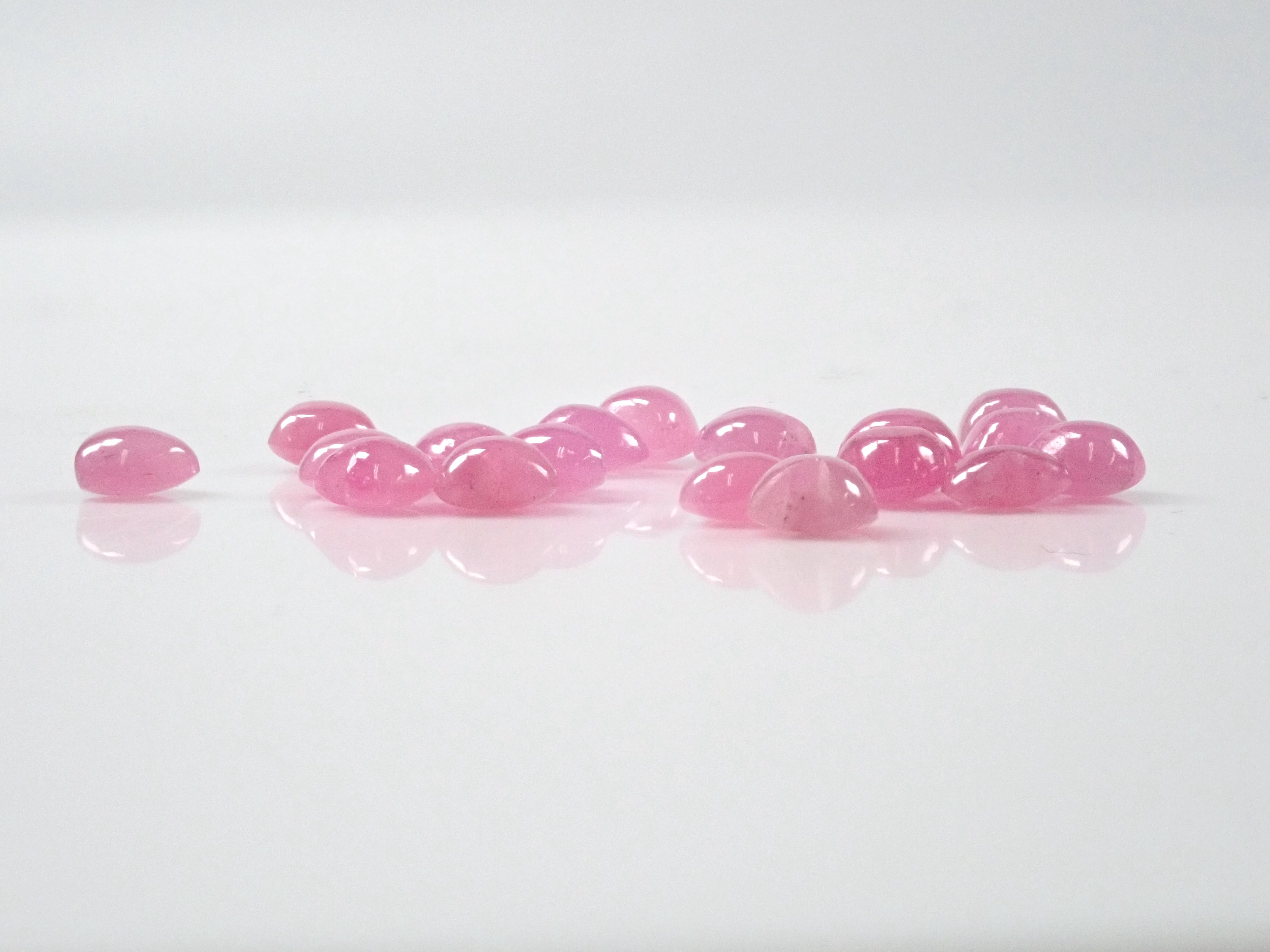 グリーンランド産アイスルビー 1石（ハートシェイプ,4mm,ピンク