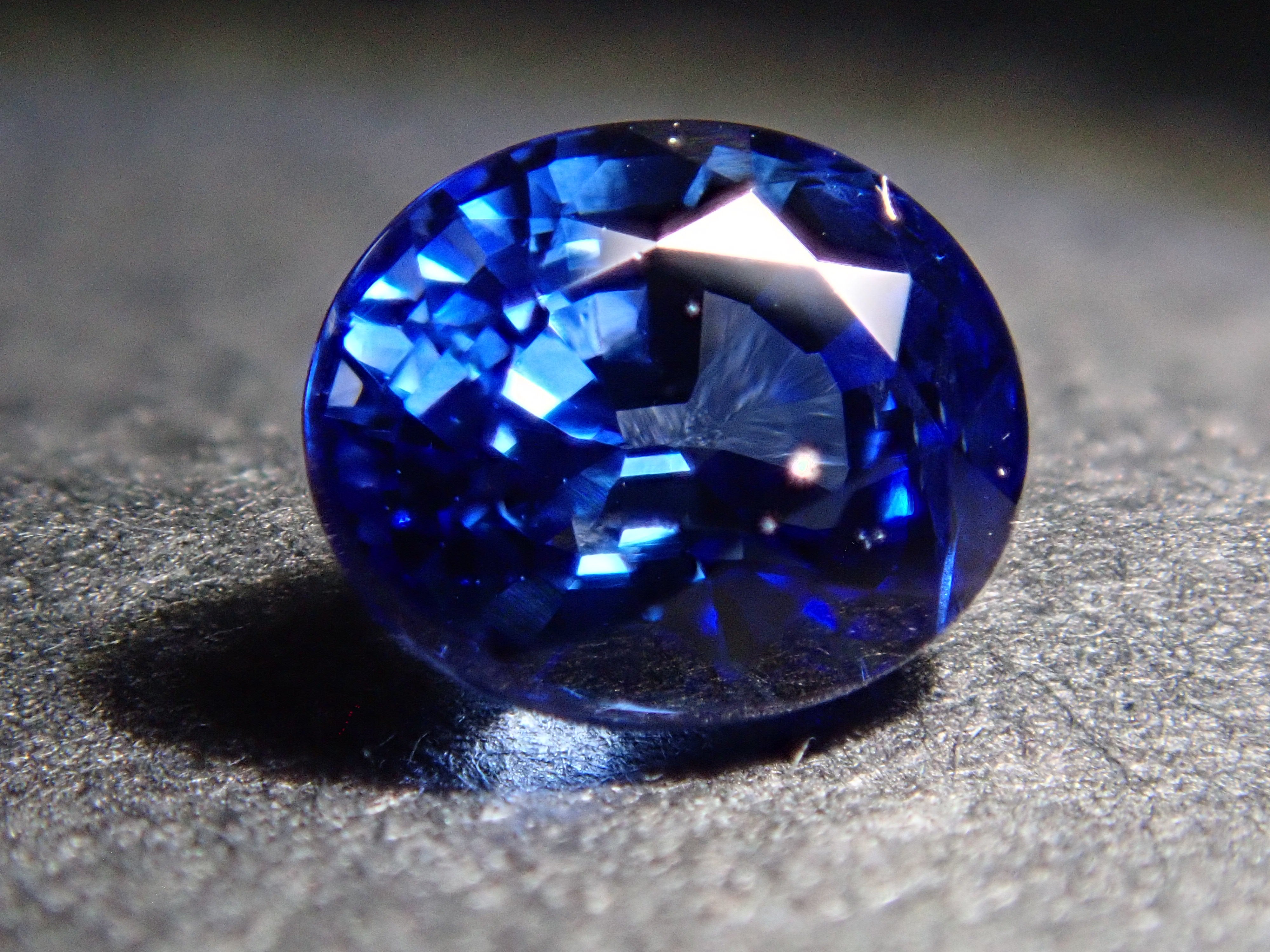 コーンフラワーブルーサファイア 0.680ctルース AIGS