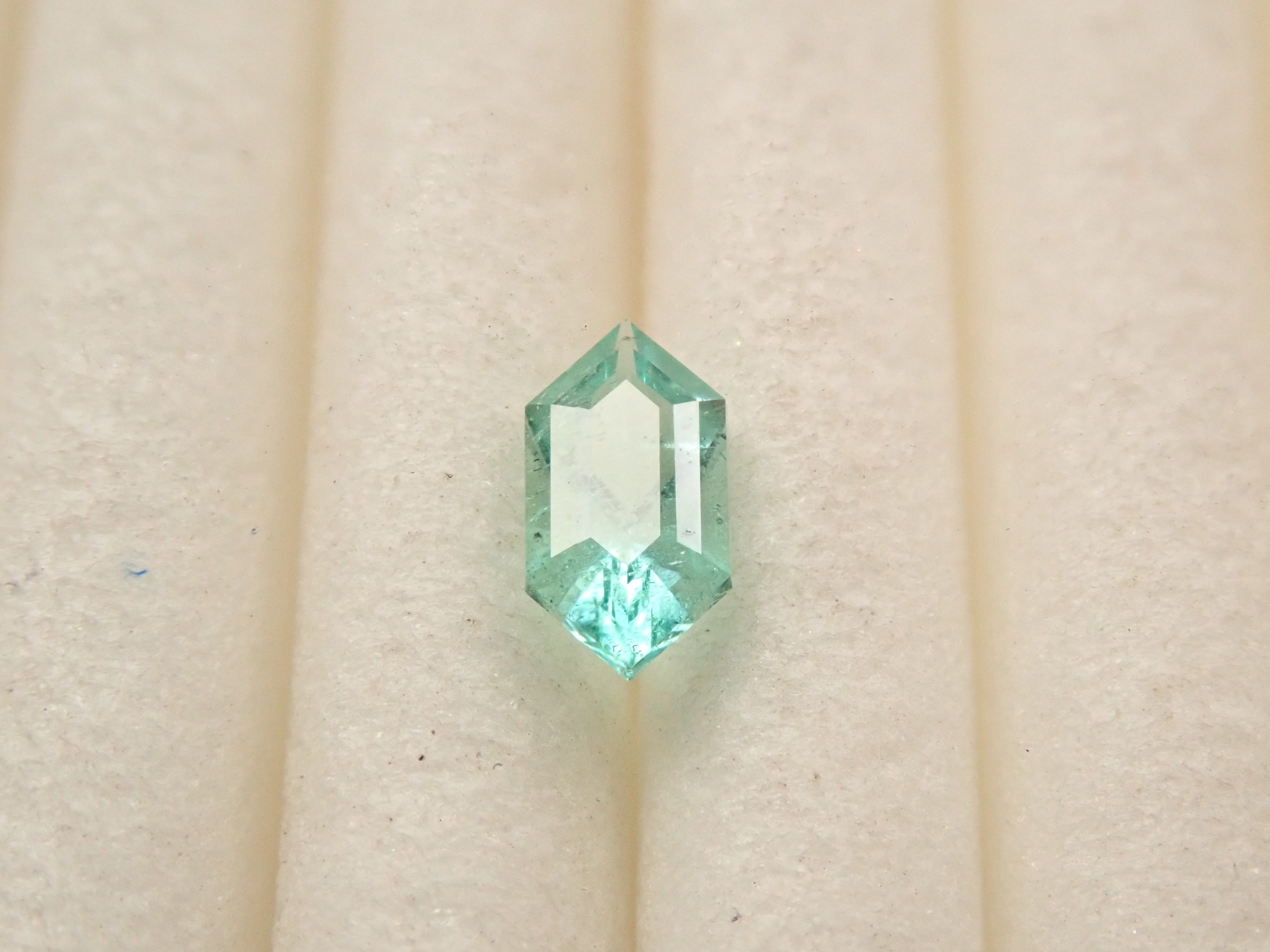 ザンビア産エメラルド 0.138ctルース