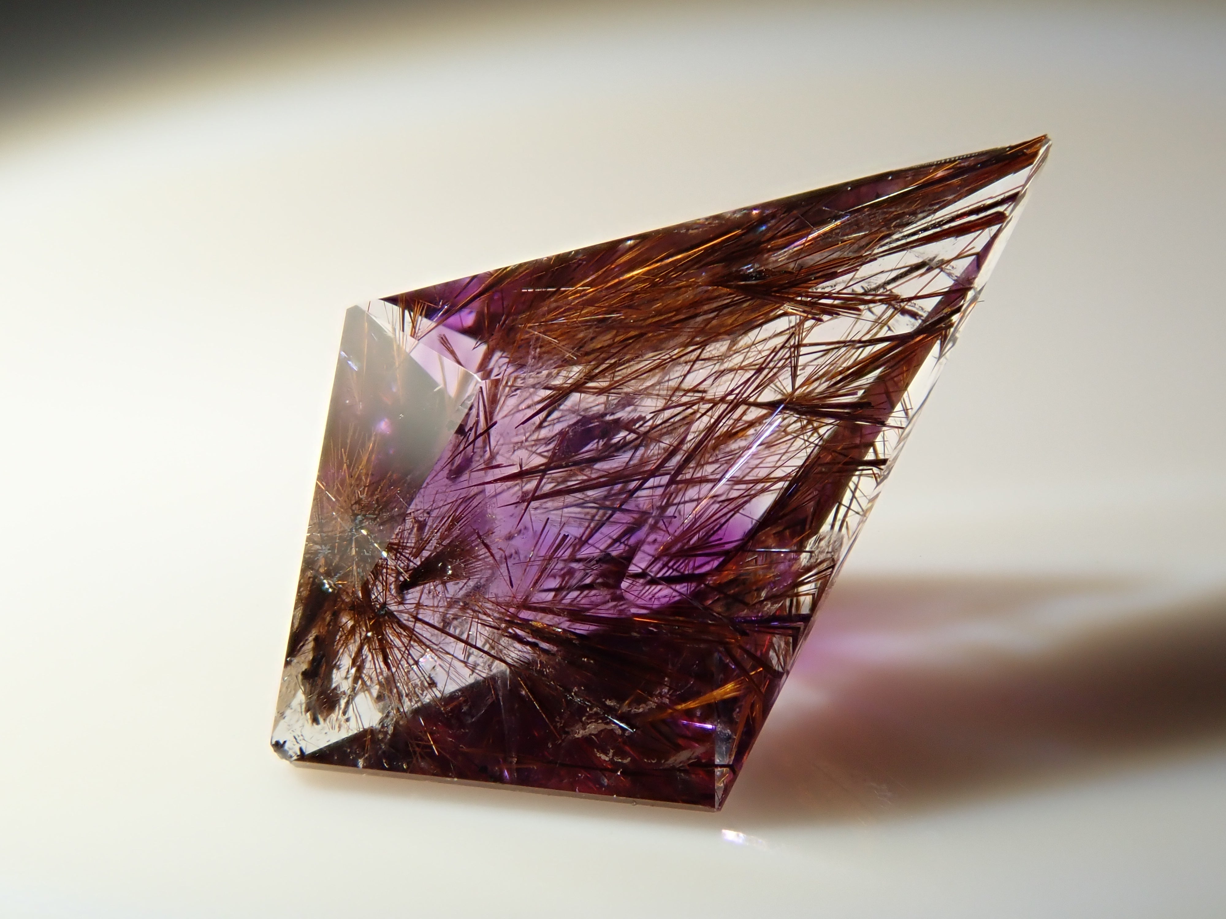 ブラジル産エレスチャルアメジスト 1.058ctルース