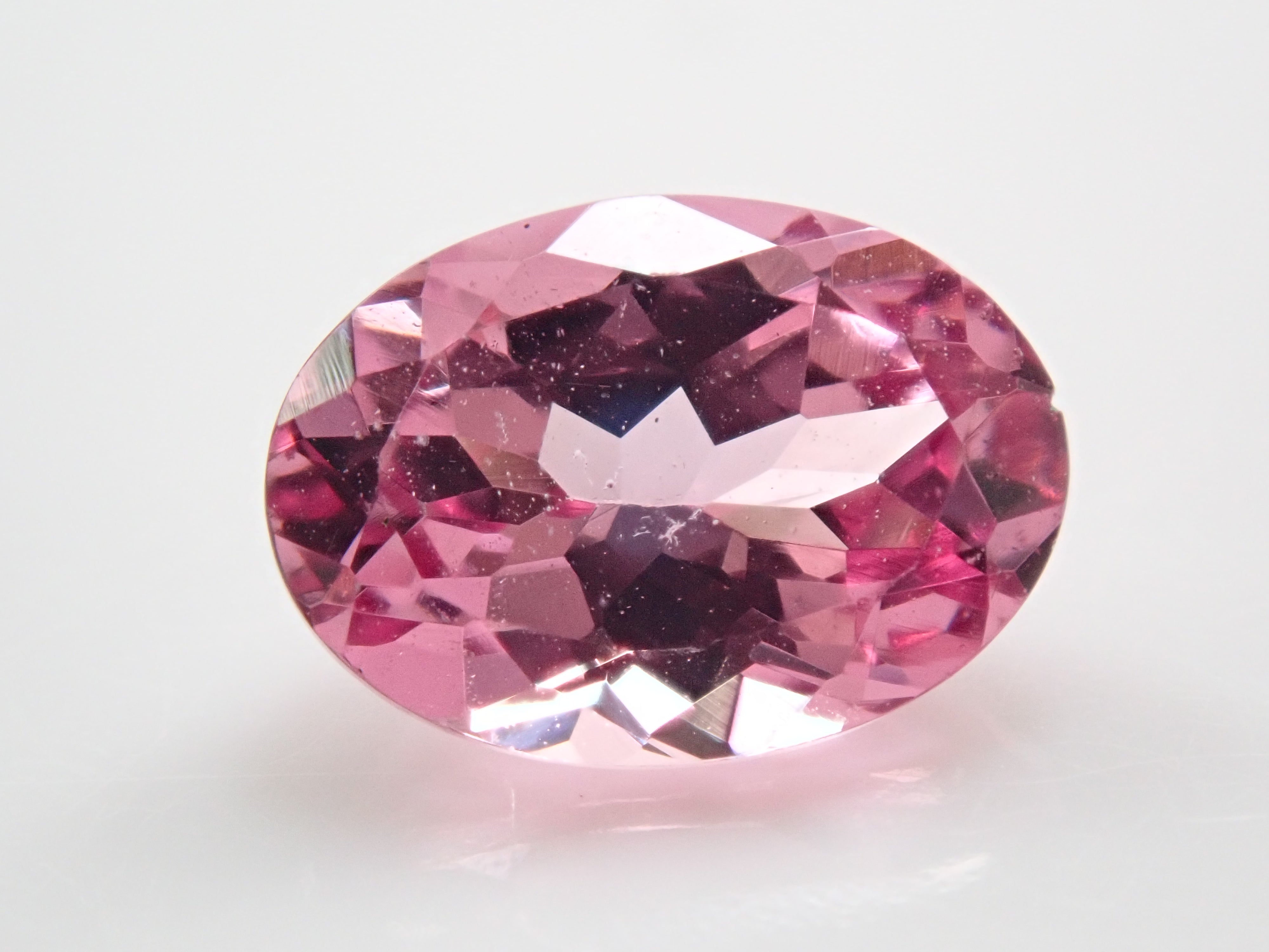 タンザニア産ロードライトガーネット 0.990ctルース