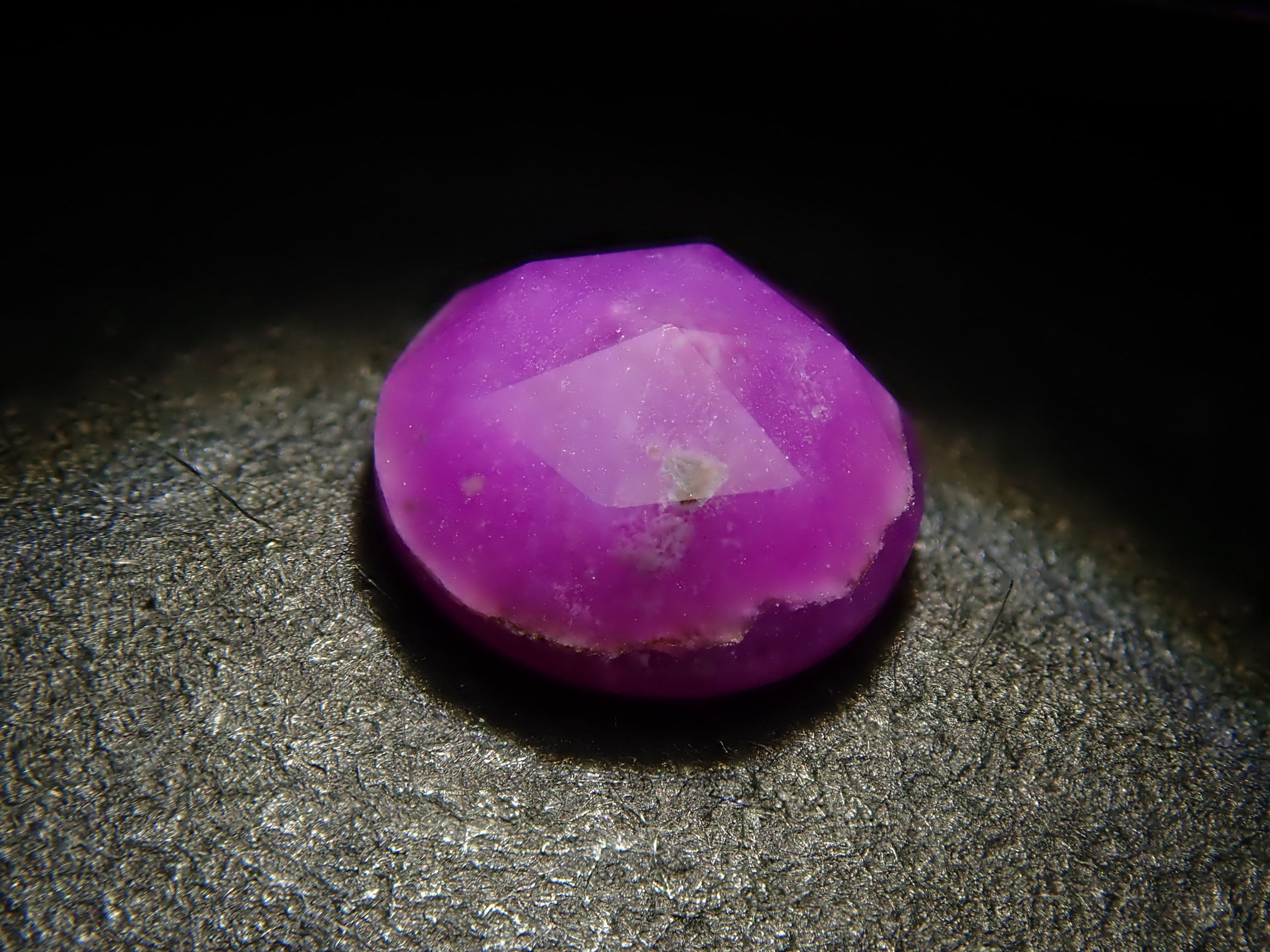 南アフリカ産スギライト 0.434ctルース