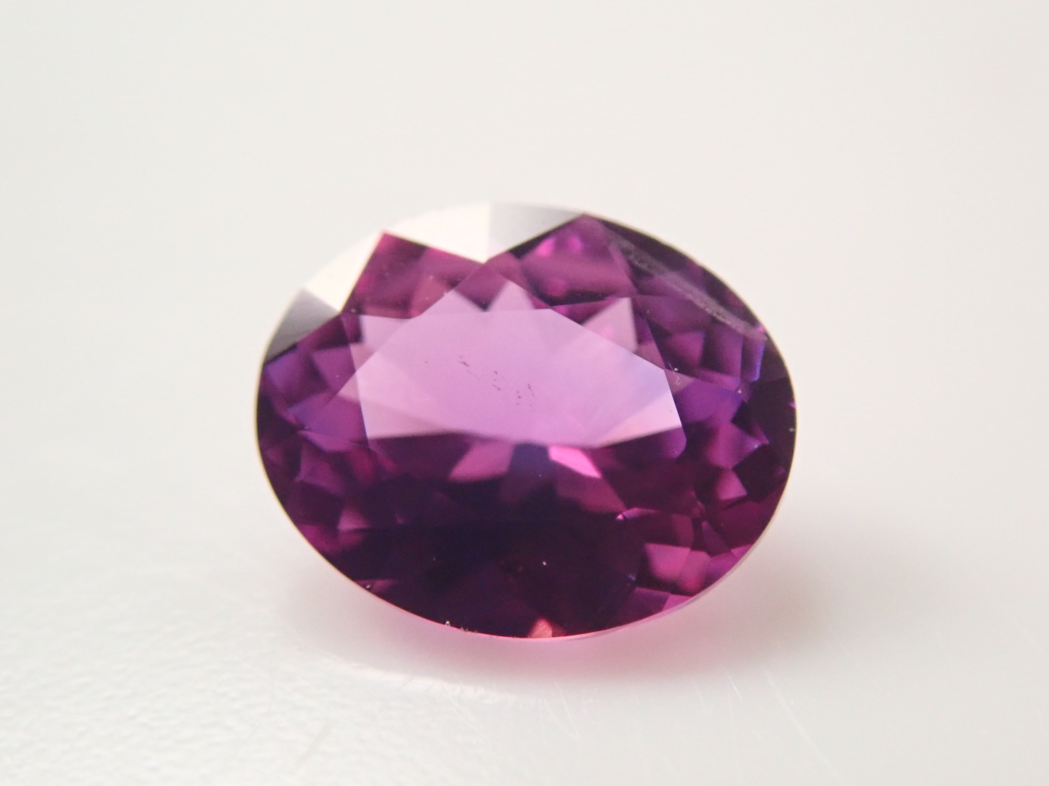 スリランカ産パープルサファイア 0.393ctルース