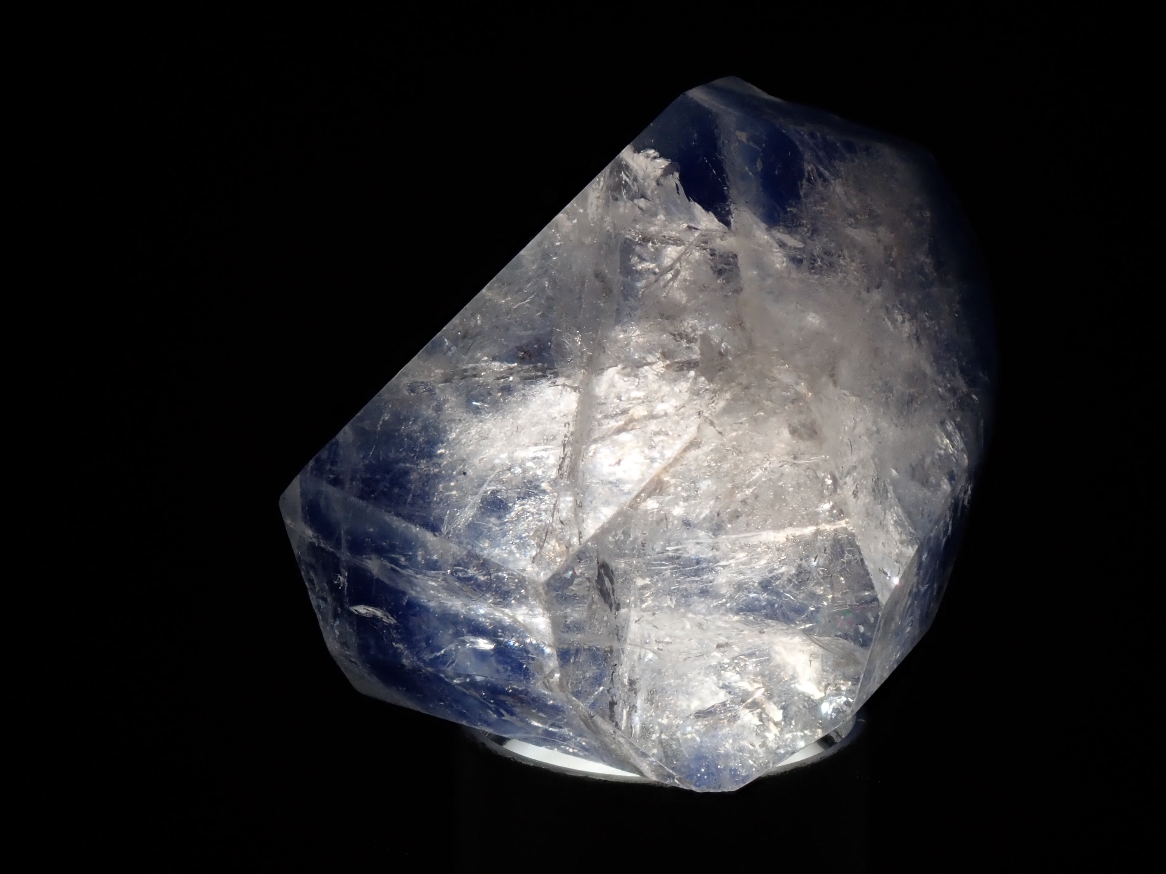 ブラジル産デュモルチェライトインクォーツ 55.207ct 原石