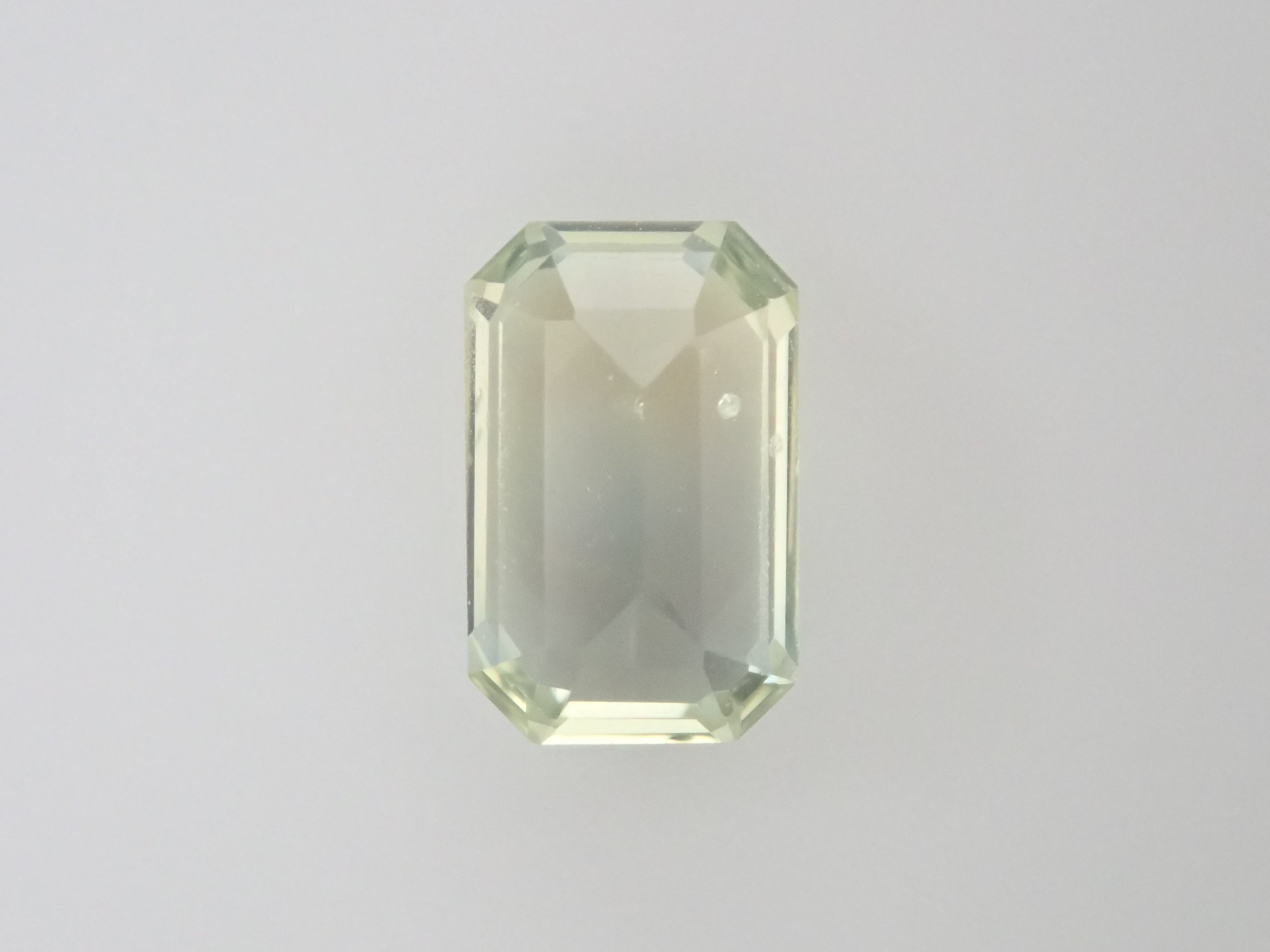 タンザニア産バイカラーサファイア 0.334ctルース