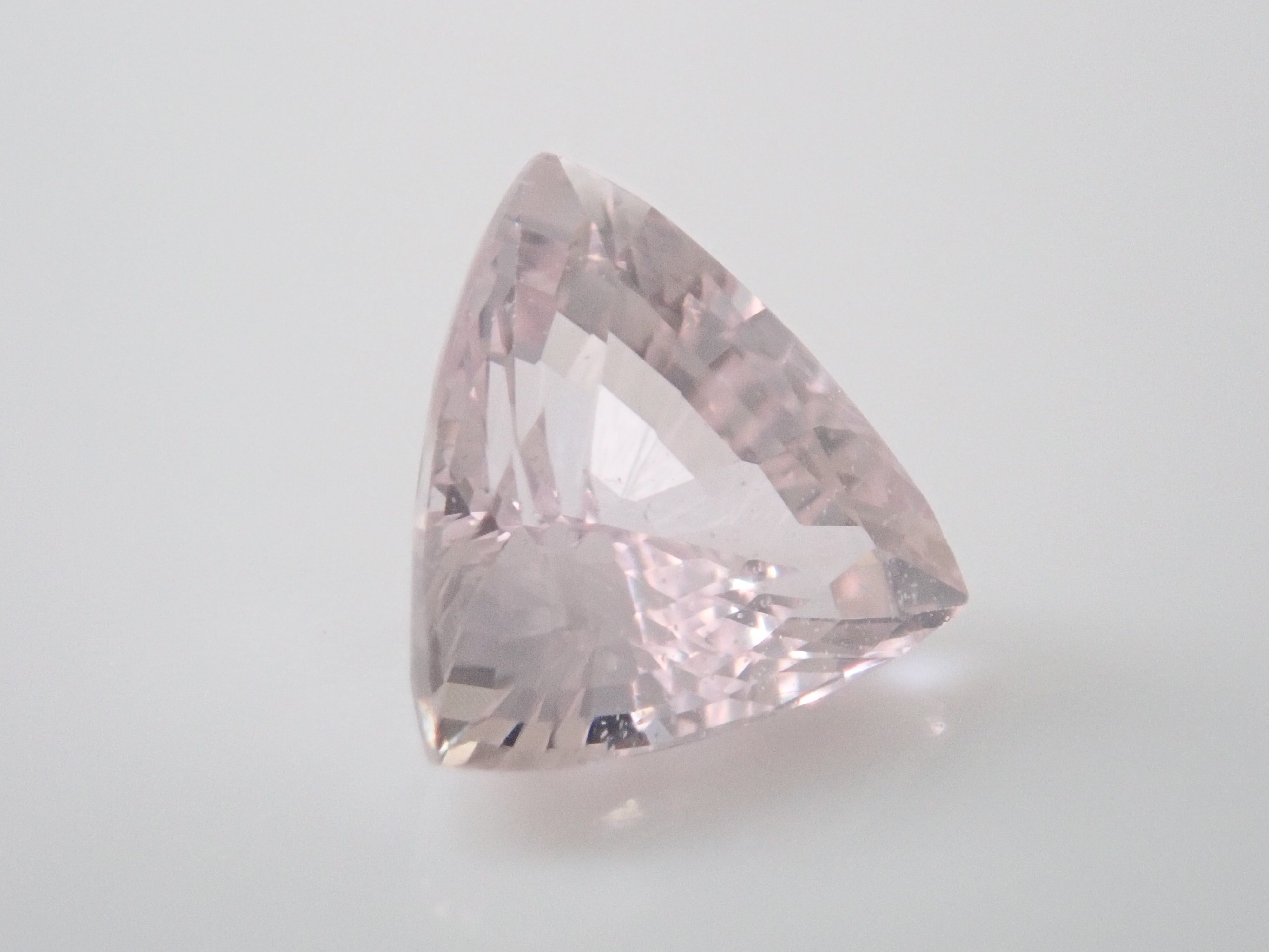 スリランカ産ピンクサファイア 0.934ctルース