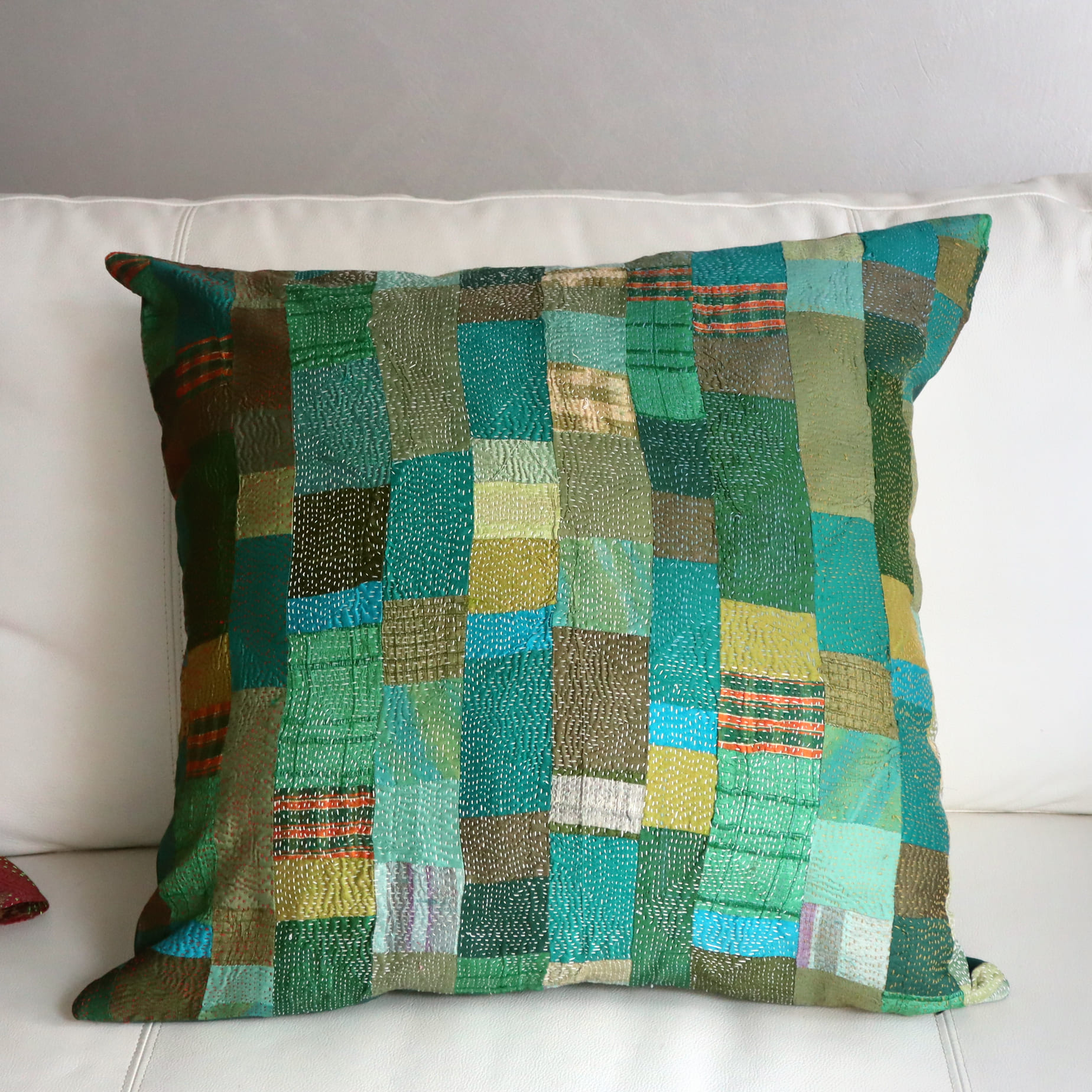 キリムスタイル / カンタ刺繍 シルク クッションカバー57×56cm