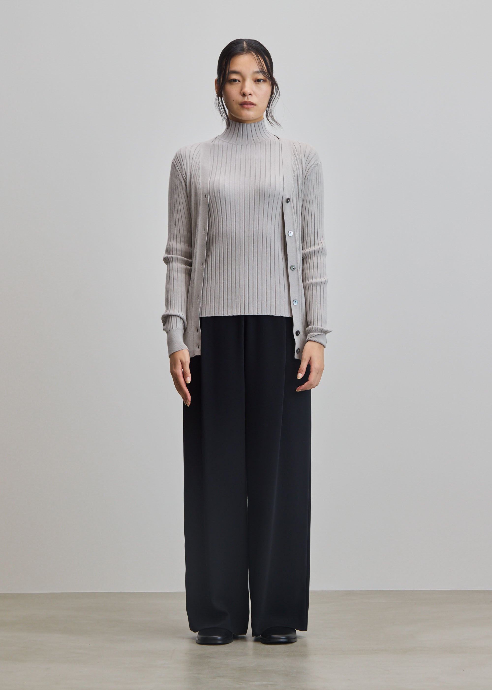 サイドタックワイドパンツ - SOÉJU online store｜上質な大人の女性の