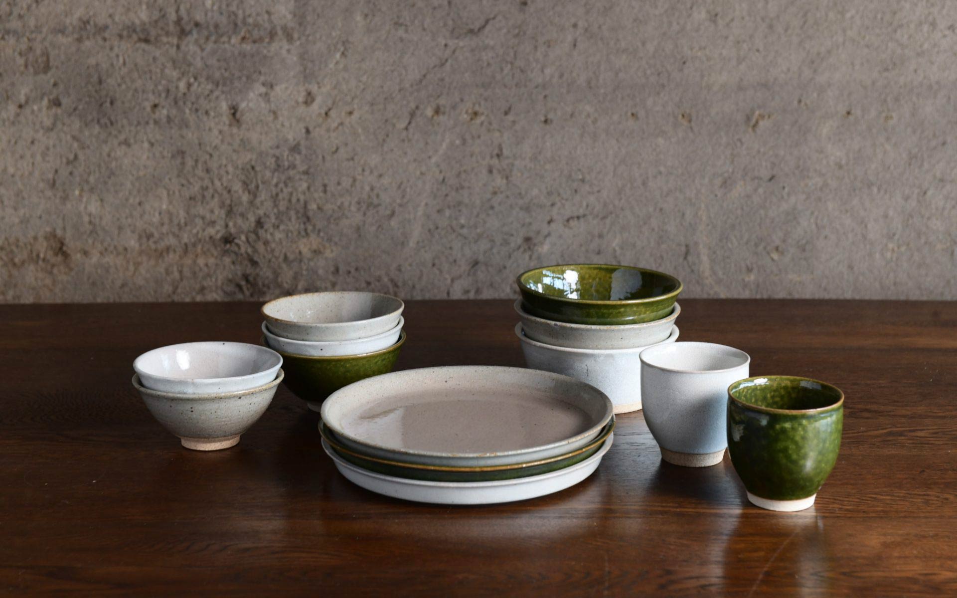 美濃焼」とは。丼もタイルも茶道具も。「実はスゴい」焼き物界の革命児