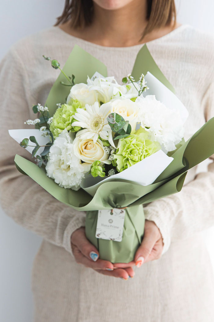 そのまま飾れるブーケ #847 size:80 WHT｜HanaPrime（ハナプライム）