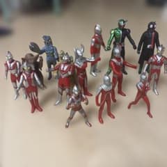 ウルトラマン フィギュアセット 複数体 - メルカリ