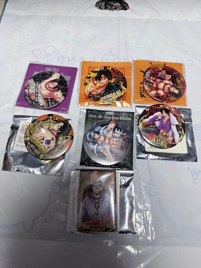 ONE PIECE エース　缶バッジ ワンピース エース 輩缶バッチ - メルカリ