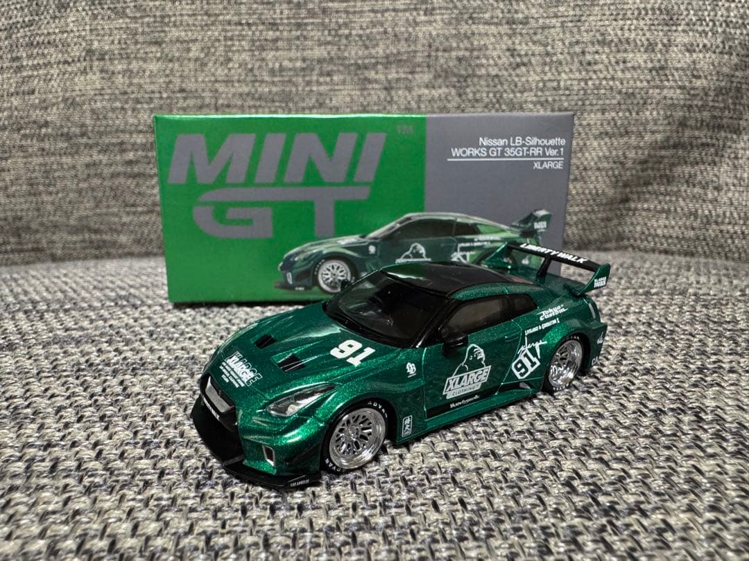 MINIGT LBWK × XLARGE LB-silhouette 35GT LIBERTY WALK × XLARGE MINI GT 1/64 LB-Silhouette WORKS GT NISSAN
