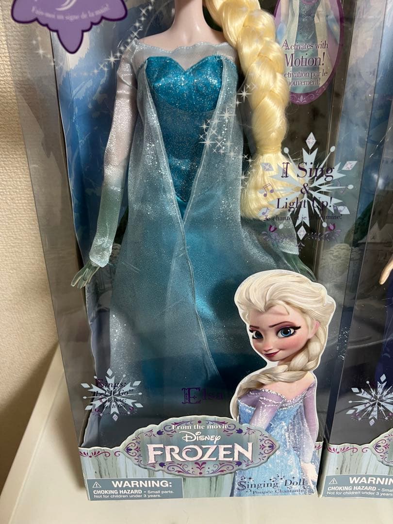 アナ雪、アナ、エルサの人形、シンギングドール、未開封 - メルカリ