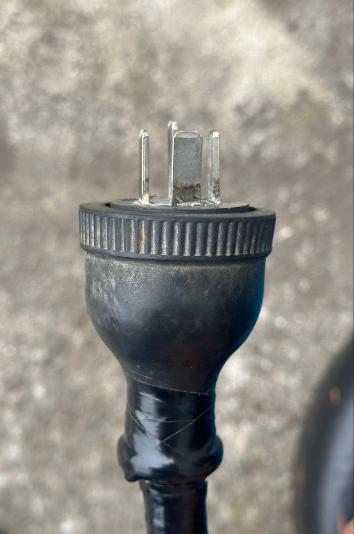 大4.ツルミ排水用水中ポンプKRS-85.5三相 200V 50Hz 5.5kW