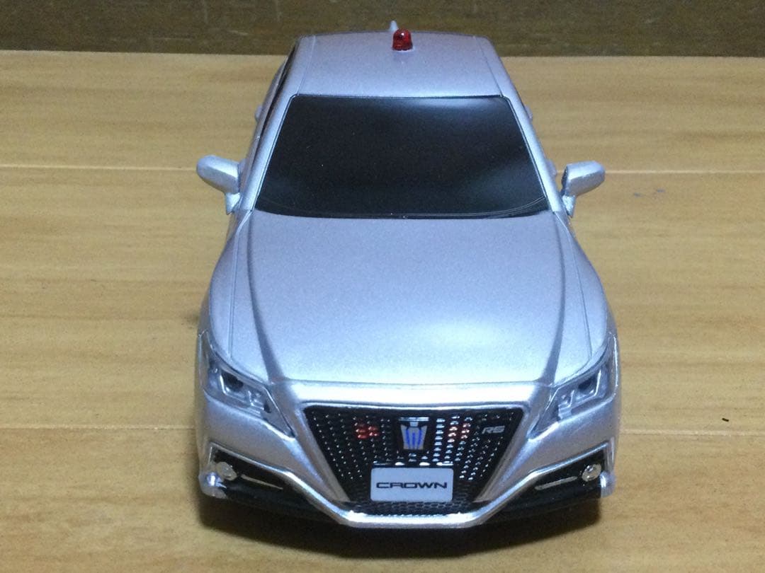 クラウン220系 覆面パトカー 警視庁パトカー ラジコン - メルカリ