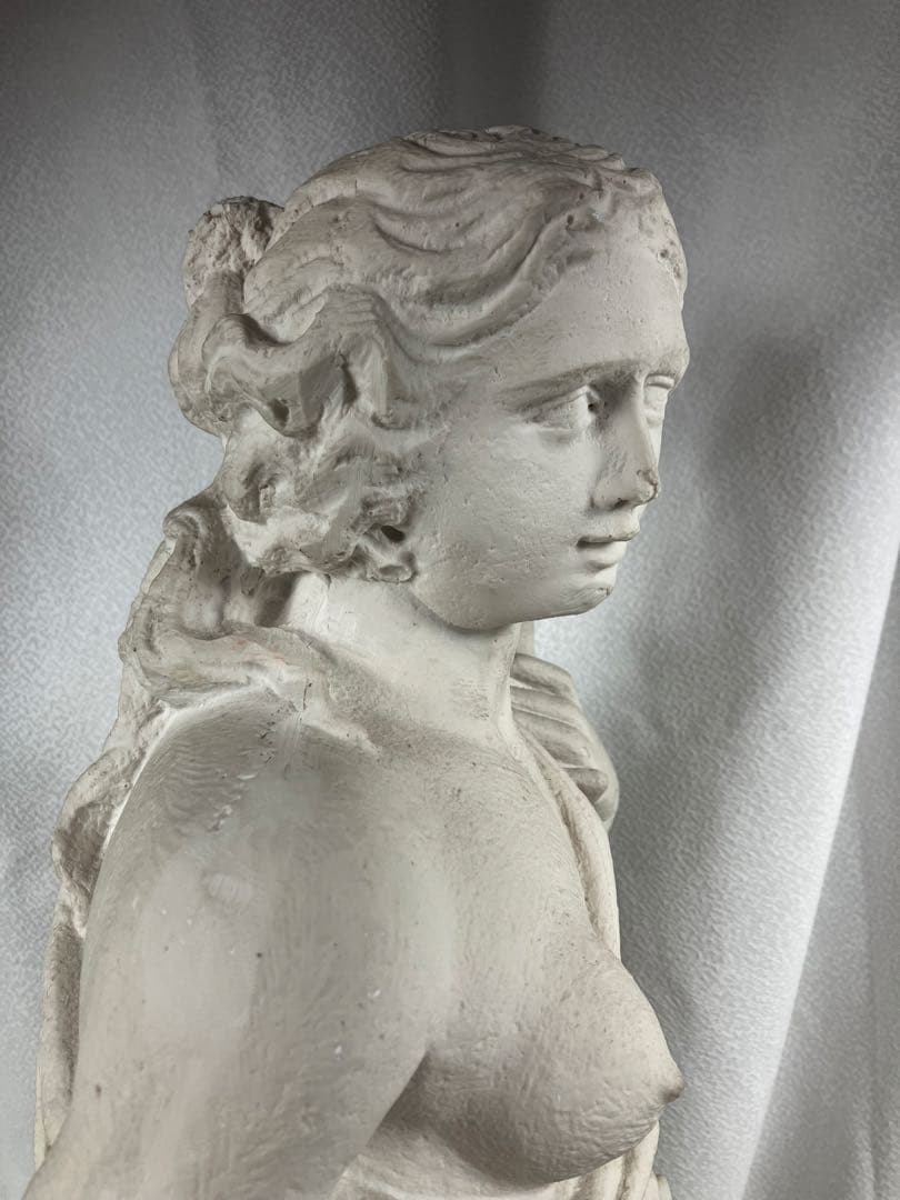 クラシック女性像 葡萄 豊穣の女神風 彫刻 ガーデンオブジェ