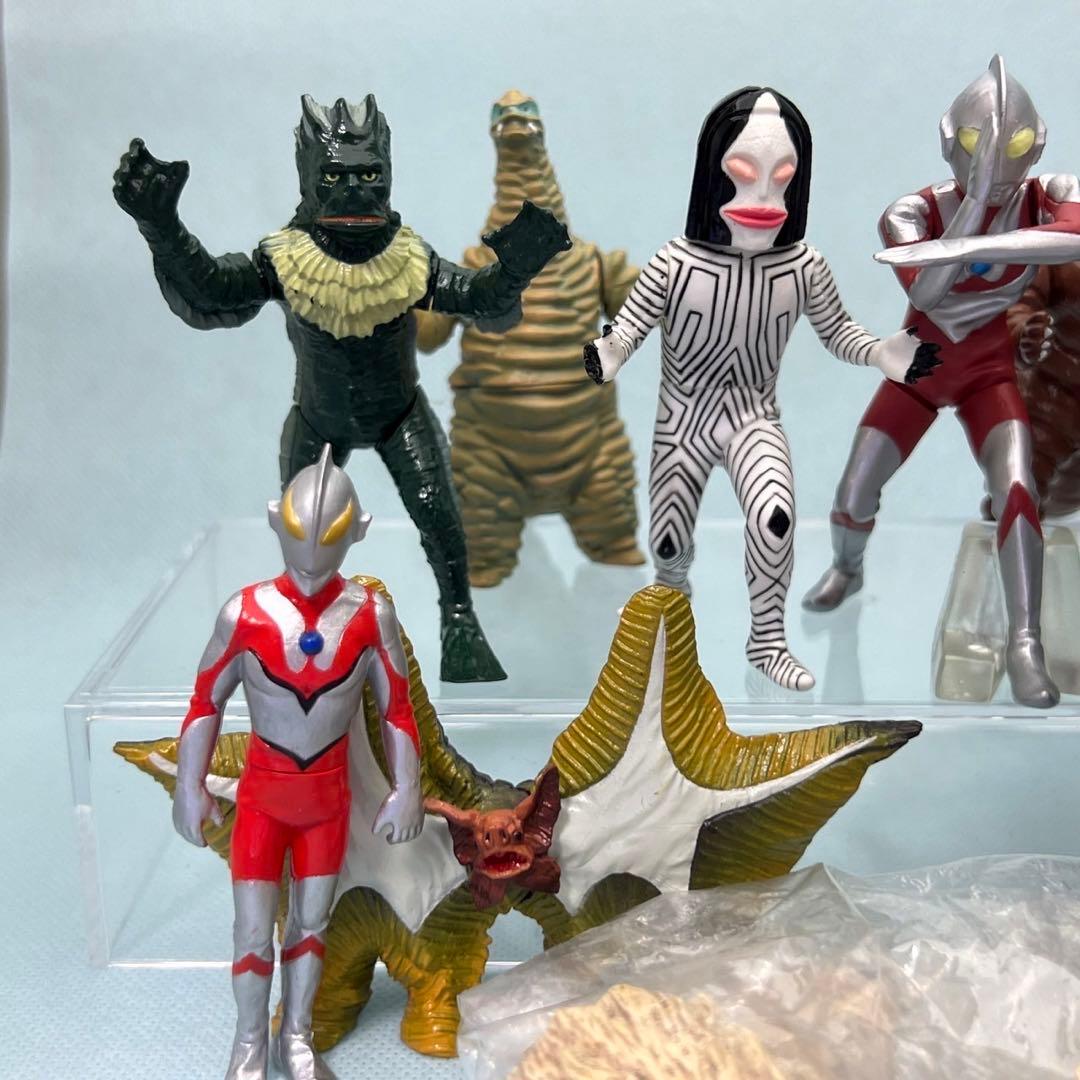 HGシリーズ ウルトラマン 怪獣 11体セット○バラ売り不可○ - メルカリ