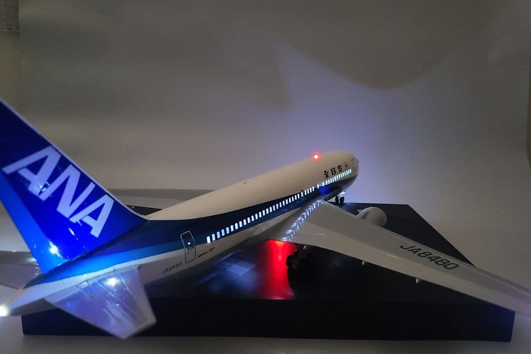 ANA BOEING 767-200 LED仕様完成品 1/100 - メルカリ