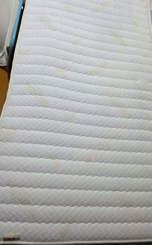 中古】マニフレックス、イタリア、シングルマットレス EU基準、髙反発