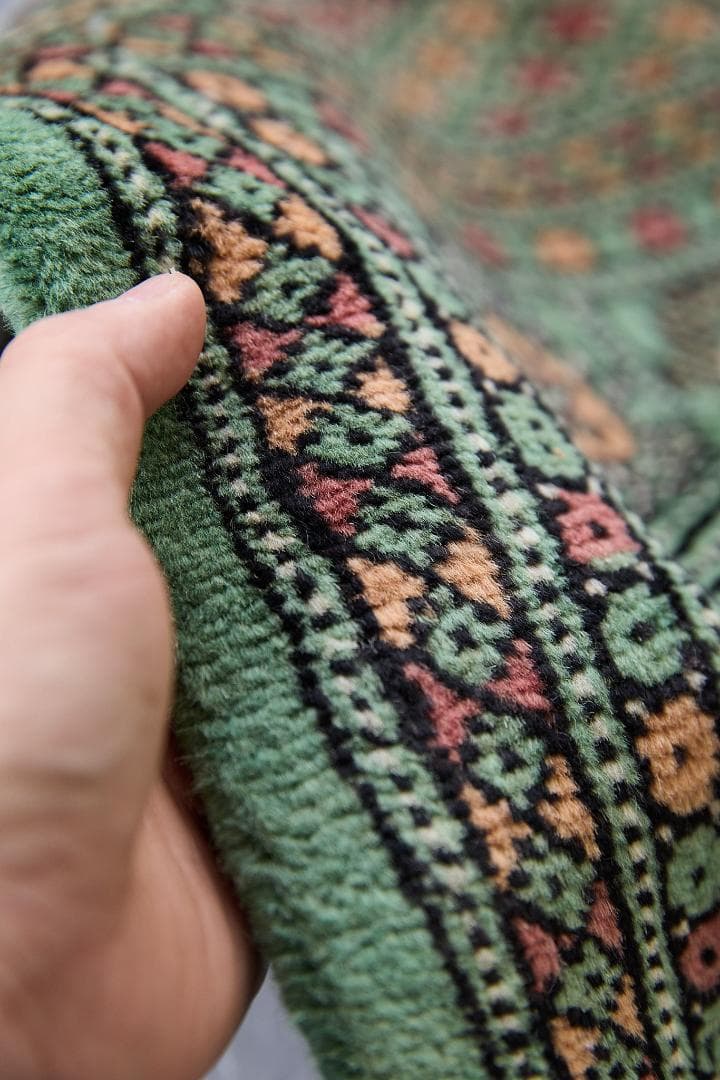 新品 大型ヴィンテージラグ パキスタン絨毯（242×152cm）緑 茶 黒 黄