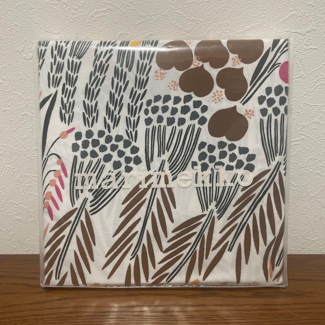 新品　マリメッコ カーテン　letto 生地　タペストリー 北欧タペストリー】16柄から選べるマリメッコの大胆なデザインを