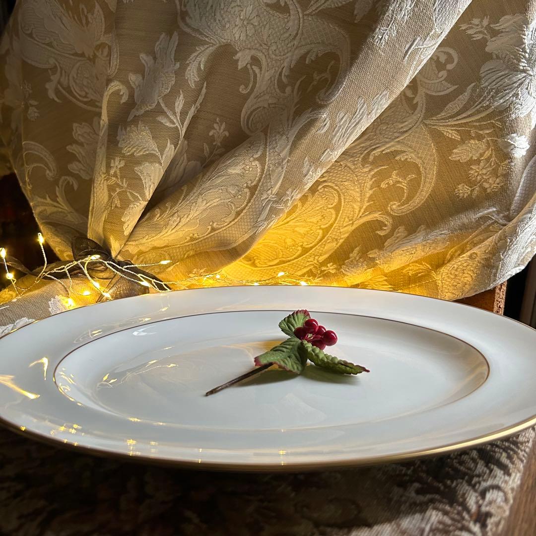 黒壺 WEDEWOOD CALIFORNIA 英国の輝きを纏う オーバルプラター - メルカリ