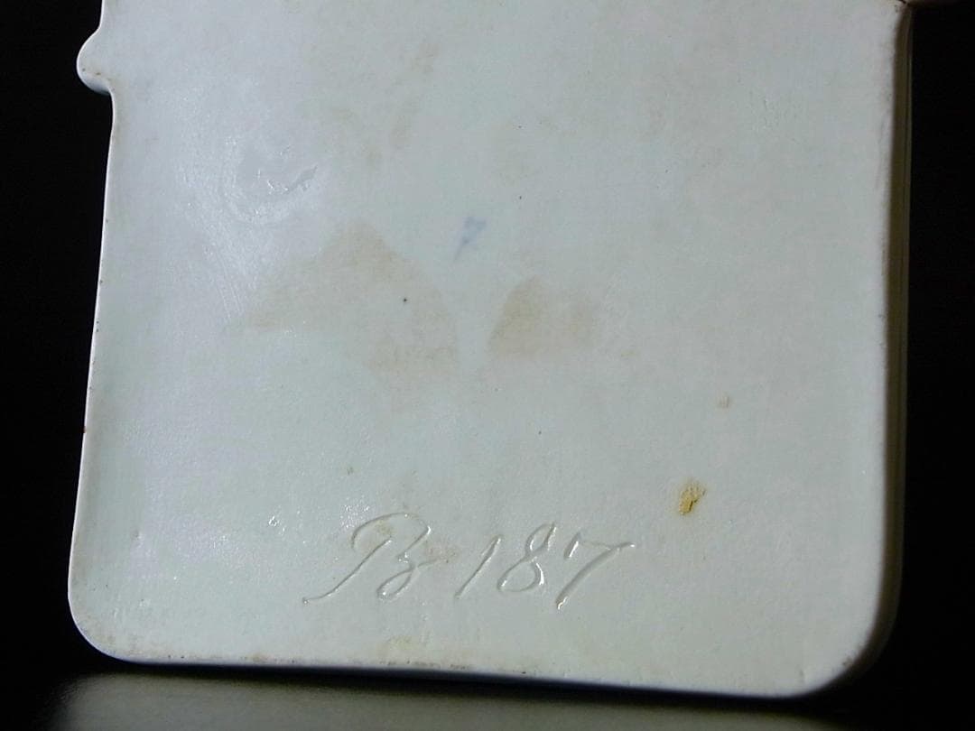 E877 】 真作保証品 19世紀初頭 オールドマイセン 花々文壁飾り