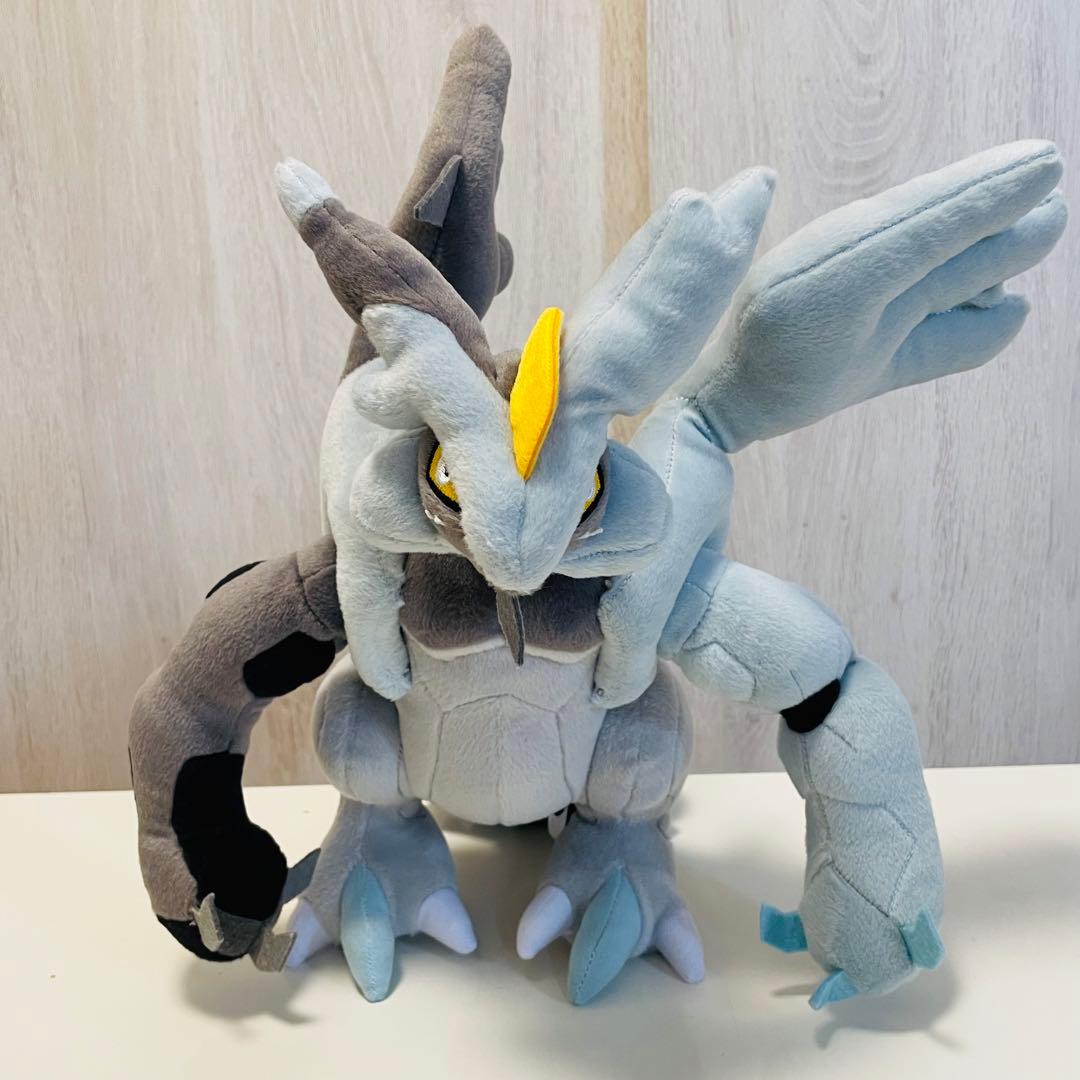 貴重品！】ポケモンセンター ぬいぐるみ ブラックキュレム & ホワイト