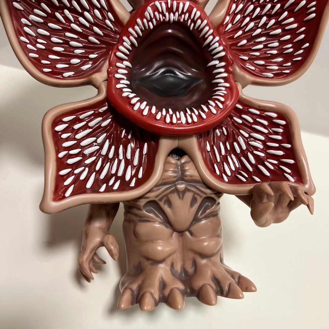 ストレンジャーシングス デモゴルゴン ソフビ フィギュア 貯金箱