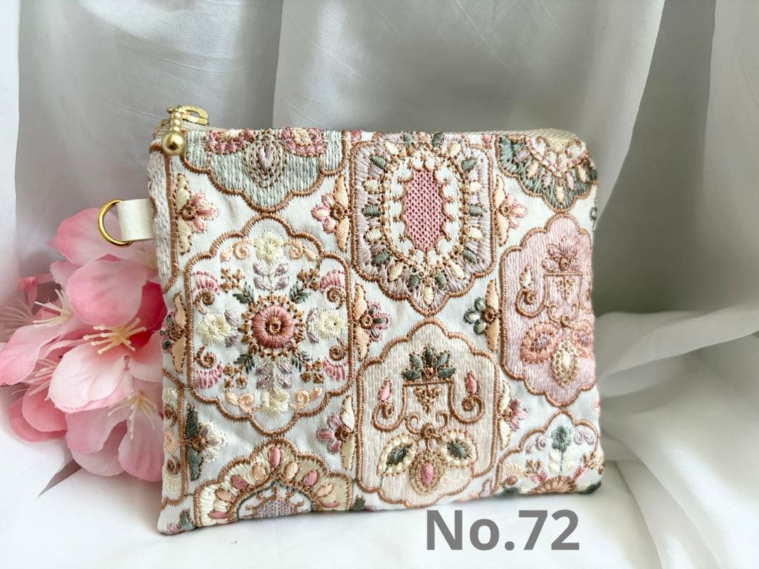 ポーチ　インド刺繍生地　インド刺繍ポーチ　No.72 インド刺繍リボン細長ポーチ | トモ・コーポレーション｜世界の民芸