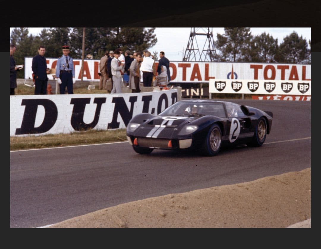 1/18 フォードGT-40 MK2　 Shelby Collectibles