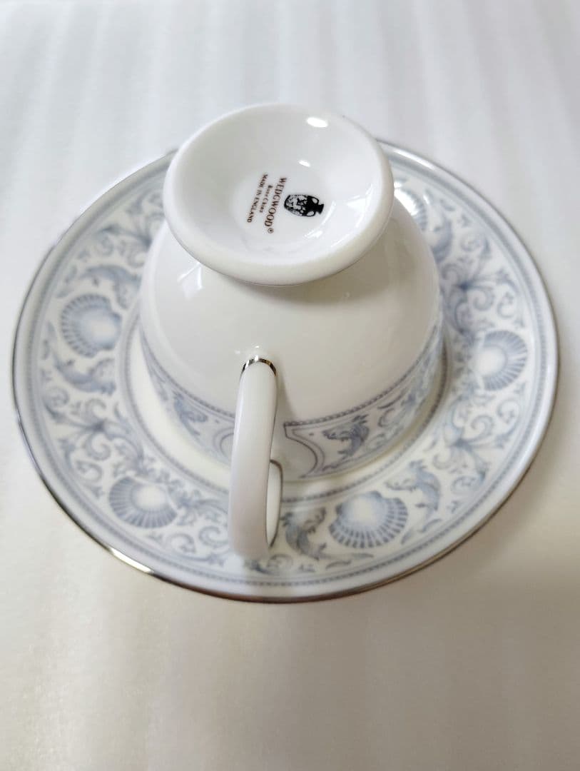 ウェッジウッド ドルフィンホワイト 希少 ティーポットとカップ