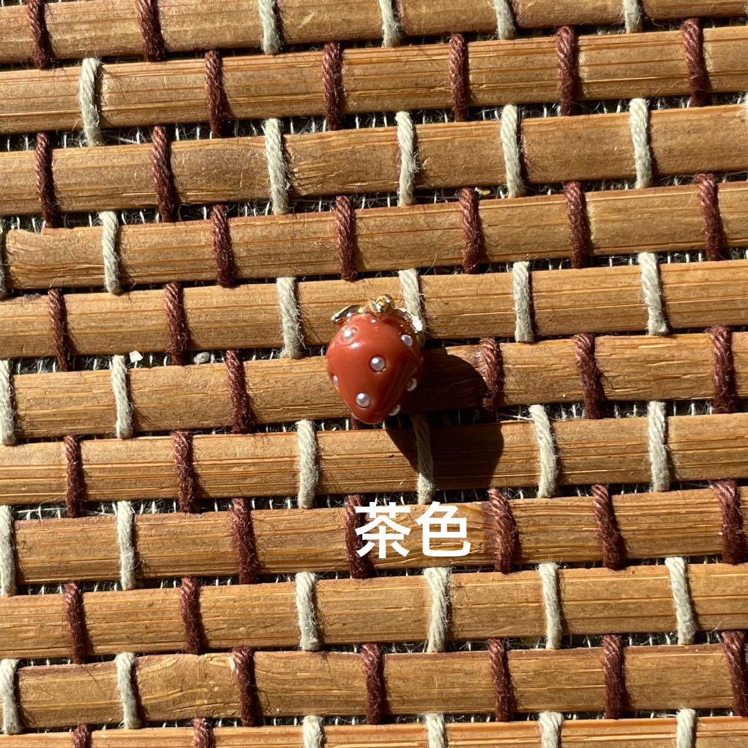 サンプル用　全35種類　8×11.5mm いちごチャーム 色見本