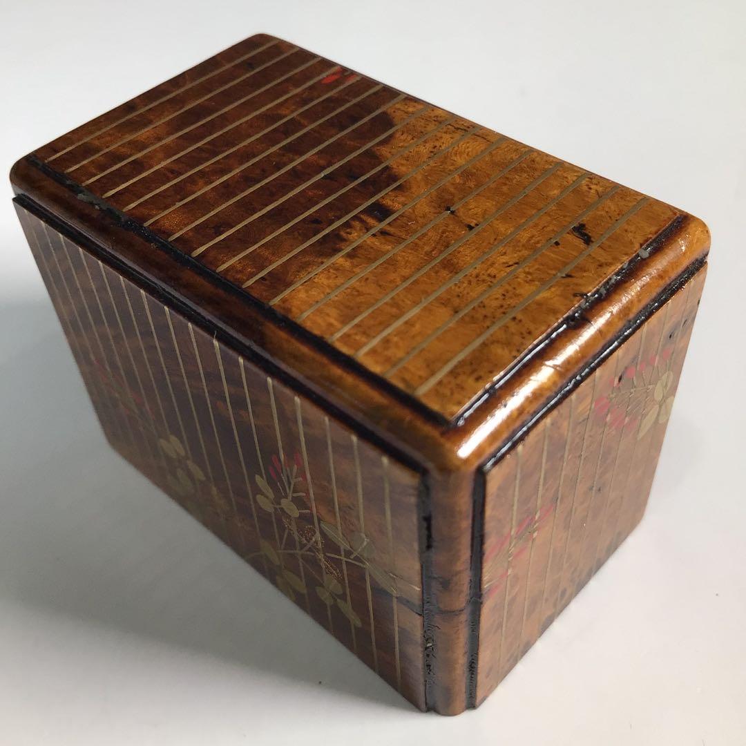 Ｎ１３９　香合　『蒔絵師　池端秀斉作』『鈴虫蒔絵』『虫籠香合』　共箱　茶道具