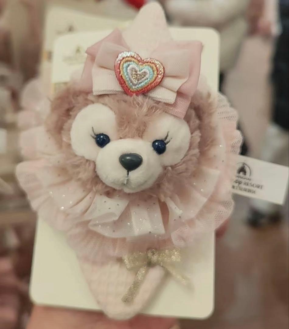 上海ディズニー新作 バースデー2.0 シェリーメイぬいぐるみ コサージュ