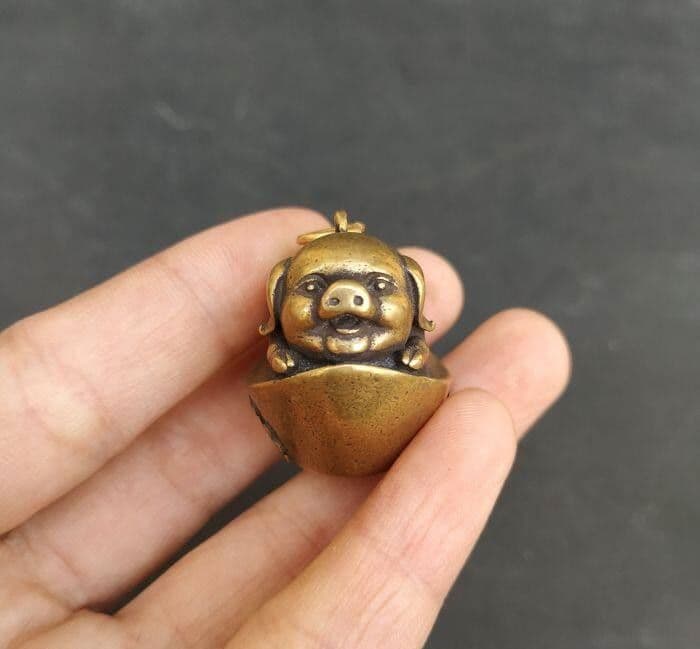 銅 細工 元宝豚 干支豚 鍵飾り 装飾品 工芸品 置物 - メルカリ