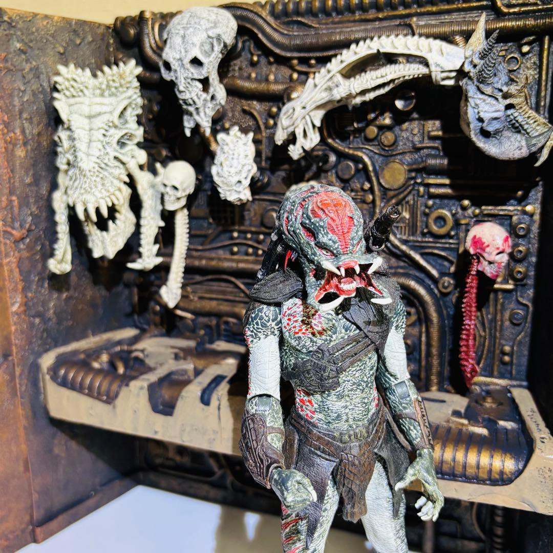 NECA プレデター2 トロフィーウォールジオラマ 限定版 - メルカリ