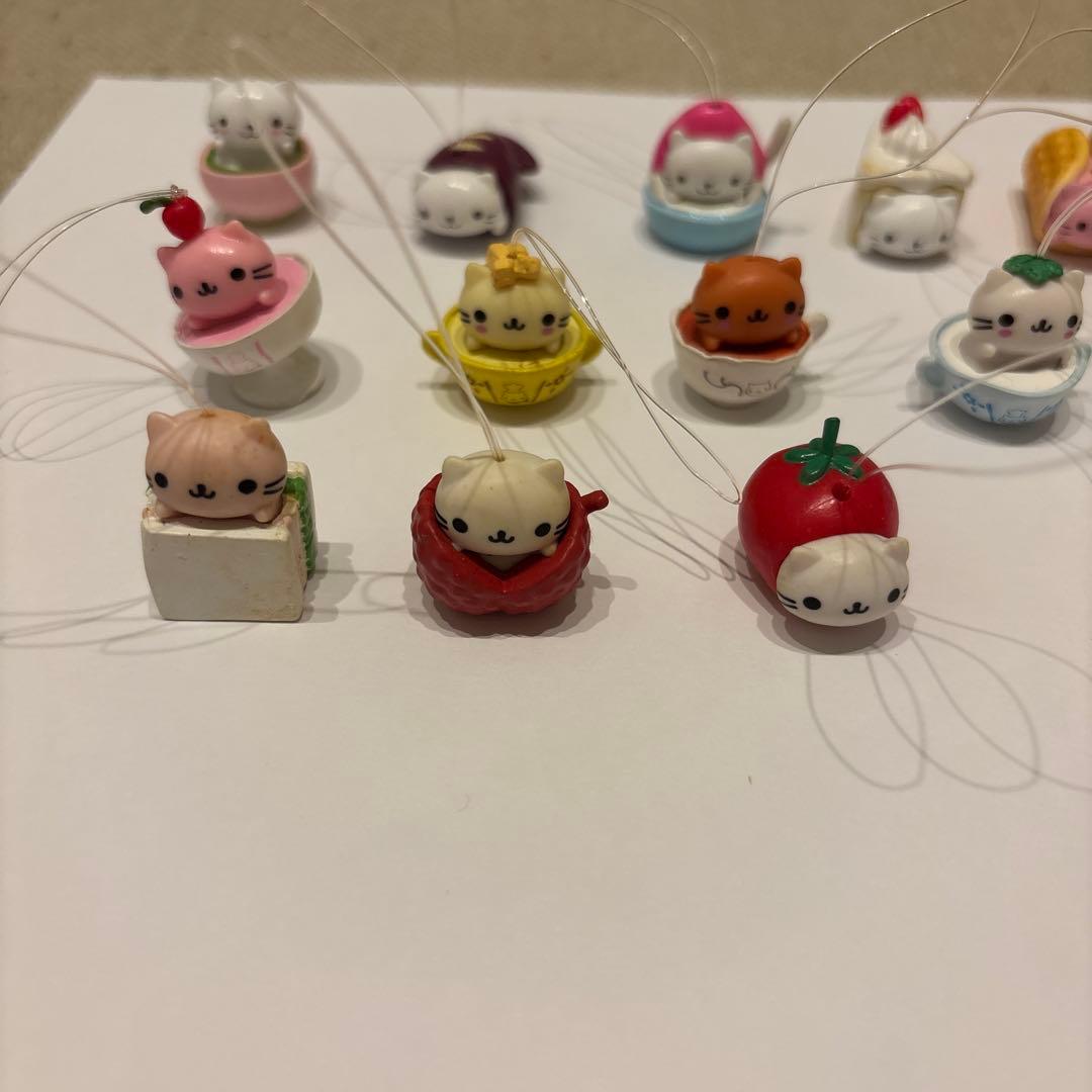 にゃんにゃんにゃんこ ストラップ キーホルダー - メルカリ