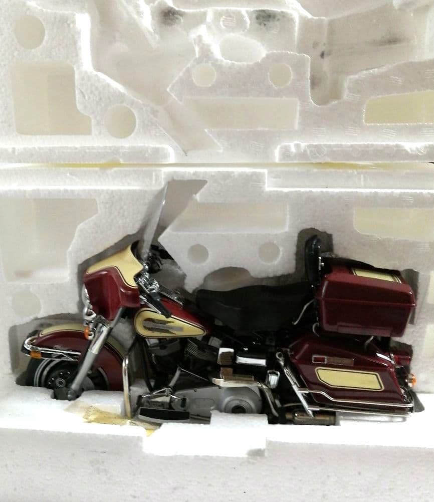 ハーレーダビットソンFLH -80 クラッシック マルチマテリアル完成モデル