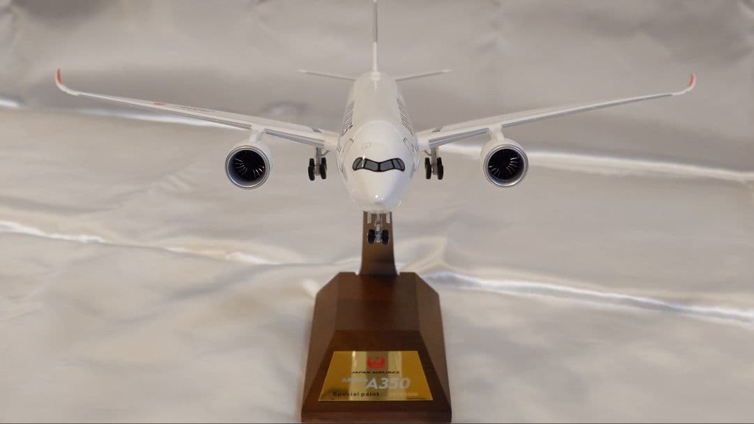 JAL A350-900 2号機 1:200 シリアル NO.373限定モデル - メルカリ