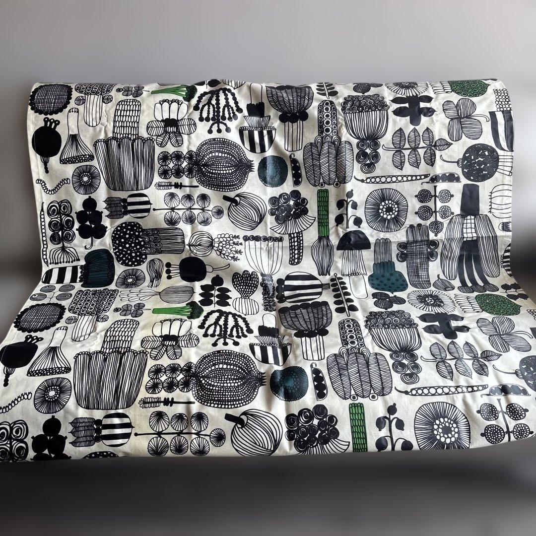 こめちゃんさん特大　マリメッコmarimekkoテーブルクロス　撥水生地 Amazon｜あいのにじょ テーブルクロス マリメッコ テーブルカバー ィー