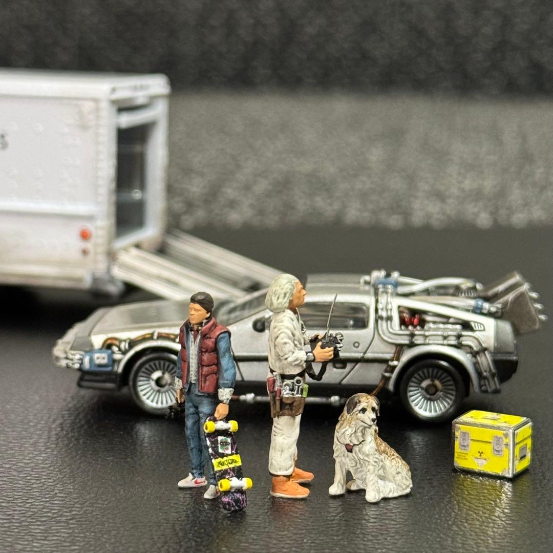 デロリアン & ドクのバン カスタム品 バックトゥザフューチャー 1/64