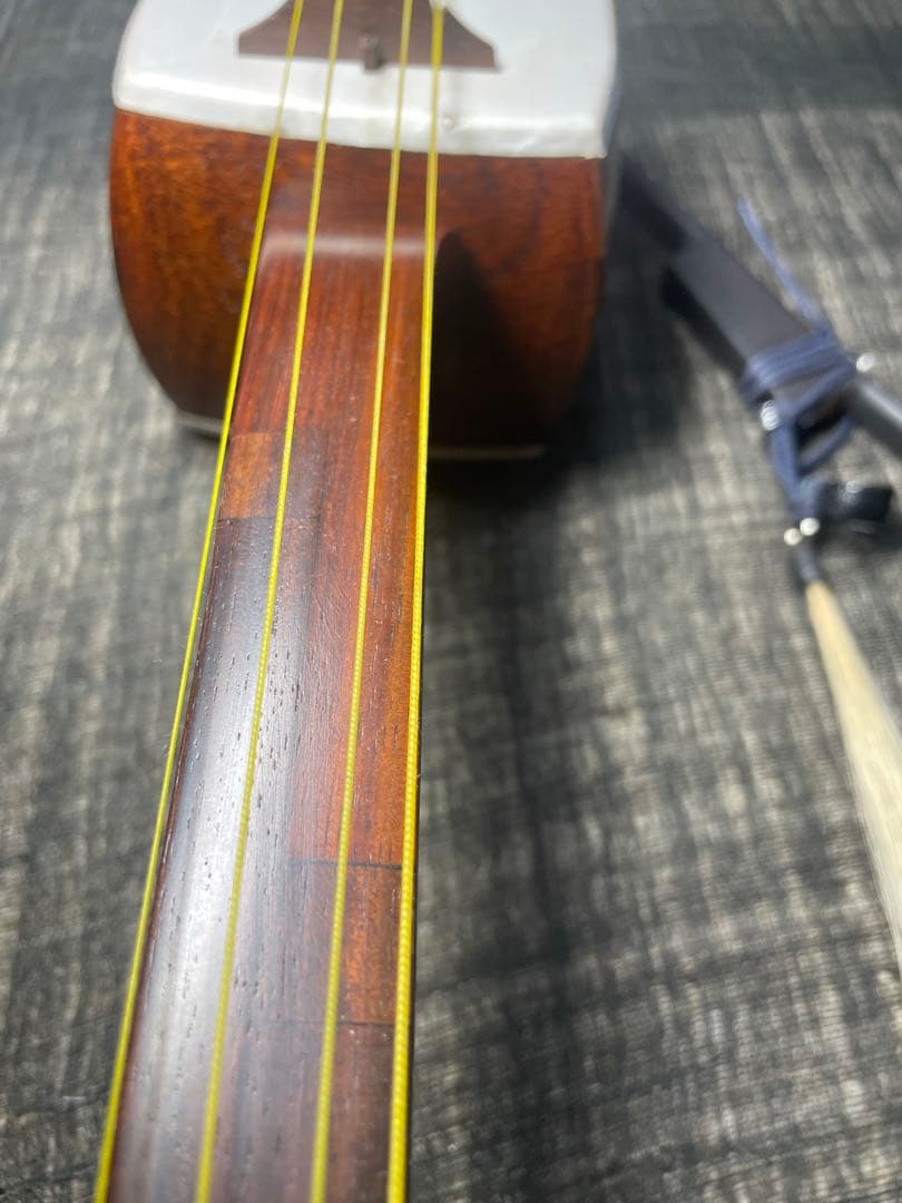 四弦和胡弓，紫檀材，竹弓（レワ弓），付属品