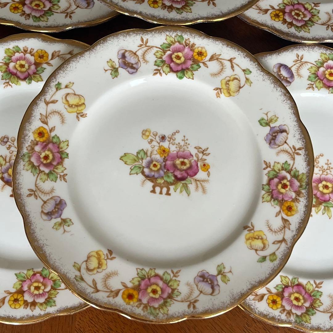 【英国ビンテージ】ロイヤルアルバート・クラウンチャイナ★カメリア★ケーキ皿6枚 ROYAL ALBERT - 【英国ビンテージ】ロイヤルアルバート・クラウン