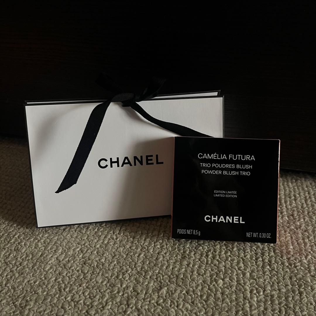 CHANEL CAMÉLIA FUTURA パウダーブラシトリオ Chanel Camelia Futura Collection - Spring 2025 - The Beauty Look Book