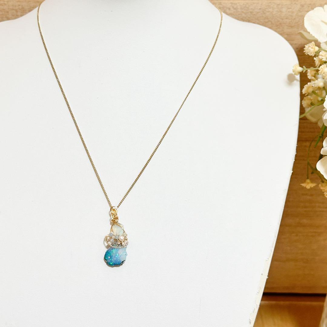 遊色煌く✴︎天の川のようなエチオピアオパールのワイヤージュエリー