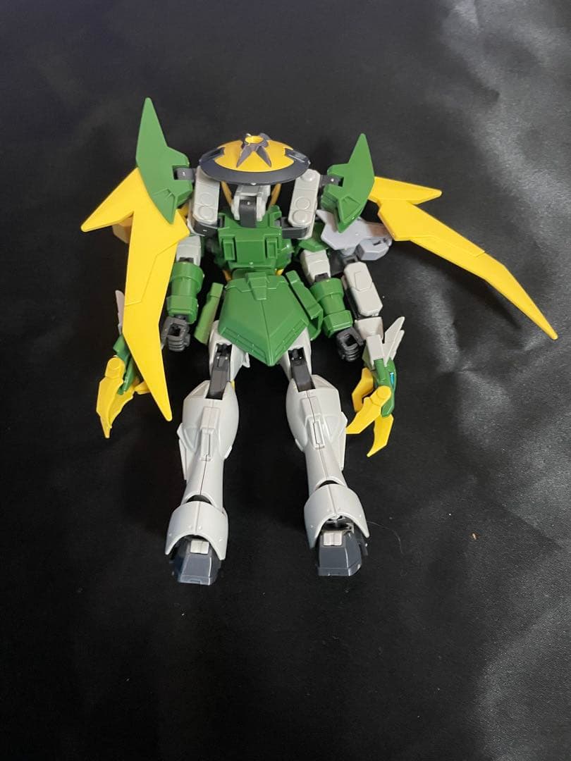 MG、HG ビルド系ガンプラ 素組み (1部塗装あり) - メルカリ