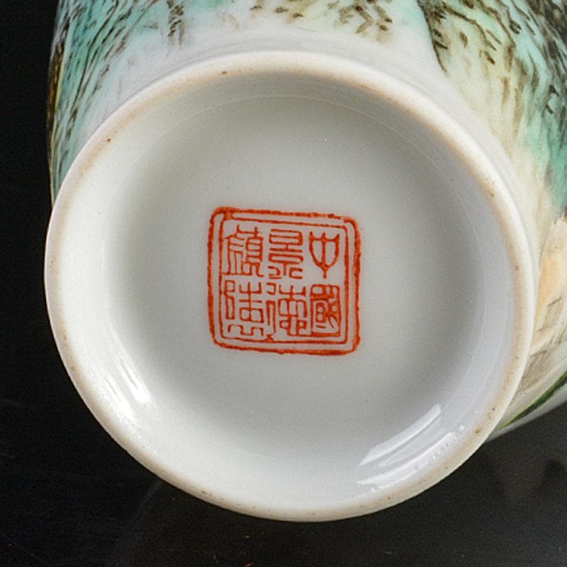 中国 中国景徳鎮製款 薄胎 粉彩漢詩山水文瓶 V R6656 - メルカリ